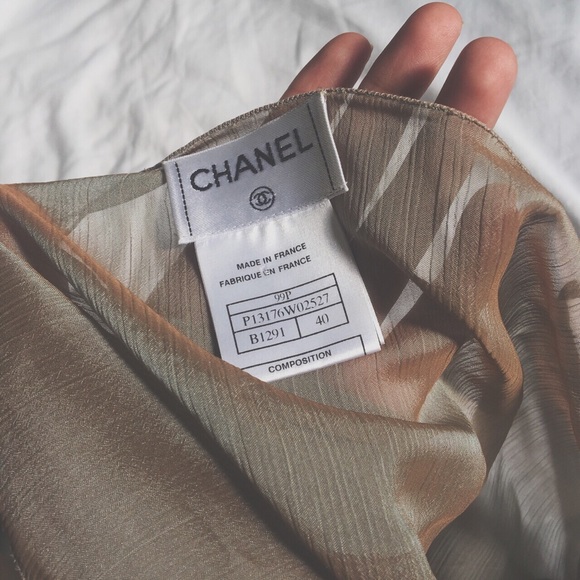 ❌SOLD❌Chanel delicate sheer VTG cami top - Picture 2 of 4